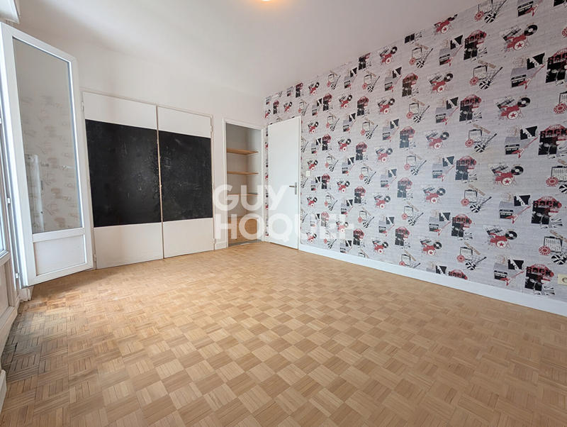 Appartement - 94 m² - 5 pièces