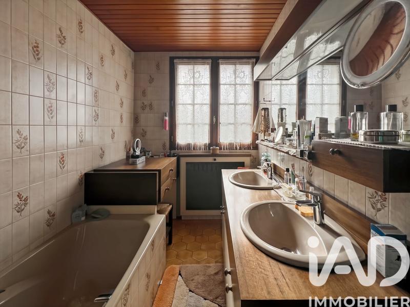 Maison - 136 m² - 7 pièces