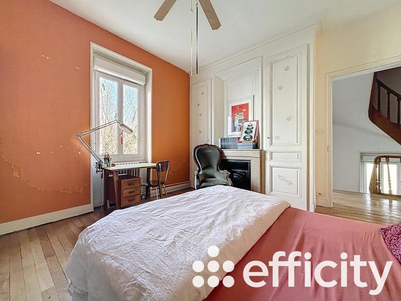 Maison - 184 m² - 6 pièces