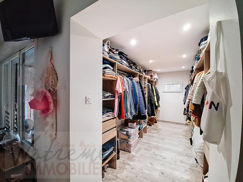 Maison - 151 m² - 7 pièces