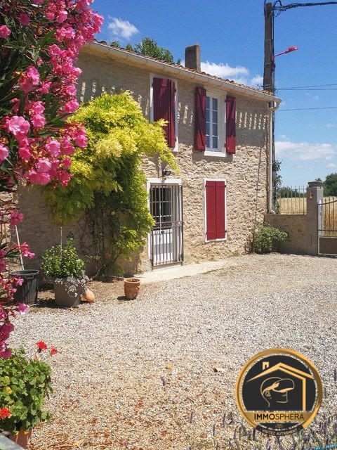 Maison traditionnelle - 275 m² - 10 pièces