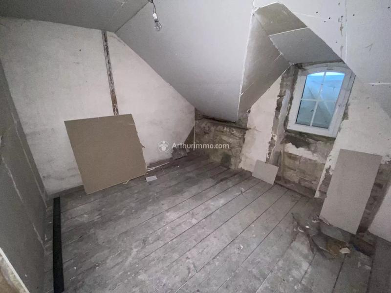 Maison - 227 m² - 7 pièces