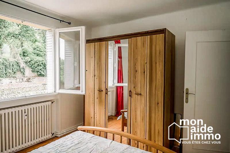 Appartement - 88 m² - 6 pièces