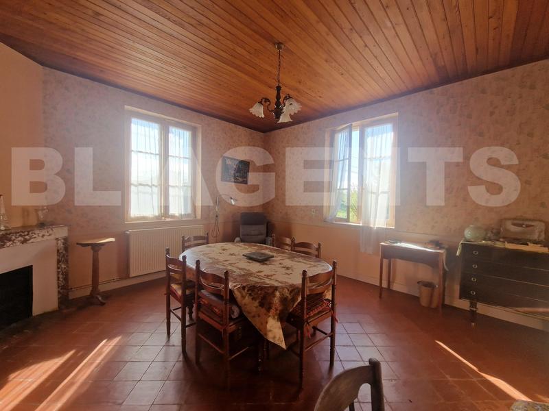 Maison - 235 m² - 5 pièces