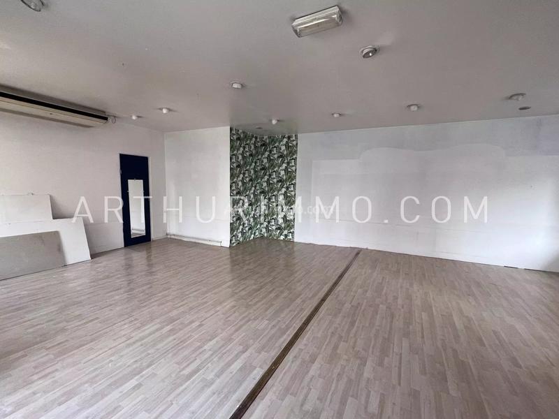 Bureau - 88 m² - 2 pièces