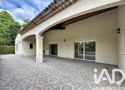 Maison - 186 m² - 6 pièces