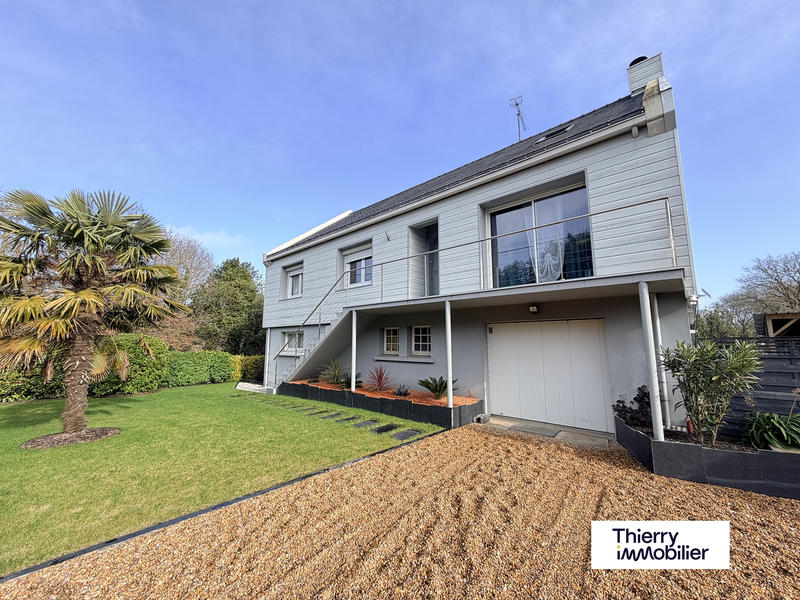 Maison - 180 m² - 6 pièces