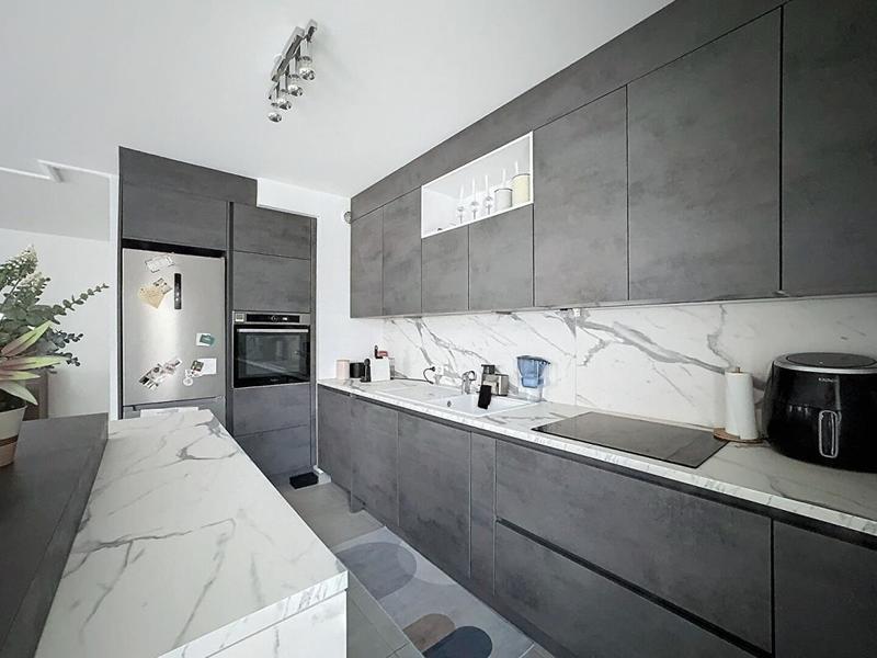 Appartement - 94 m² - 5 pièces