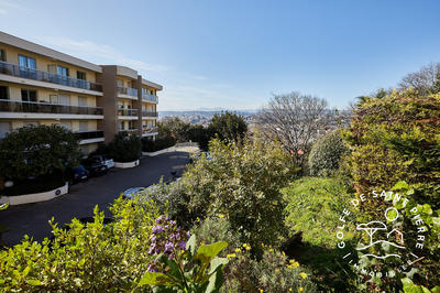 Appartement - 79 m² - 3 pièces