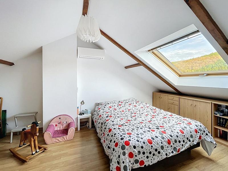 Maison - 178 m² - 8 pièces