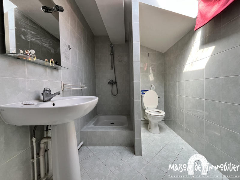 Maison - 169 m² - 7 pièces
