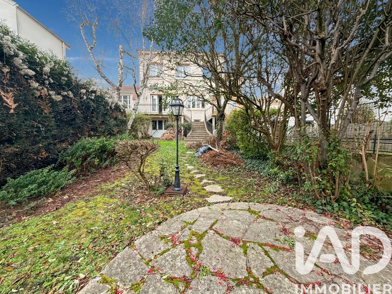 Maison - 146 m² - 8 pièces