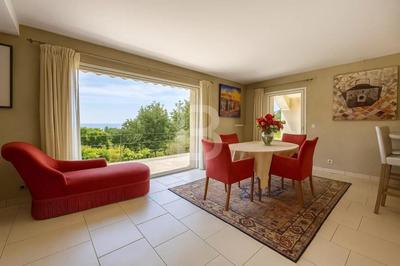 Villa - 312 m² - 7 pièces