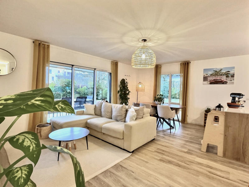 Appartement - 90 m² - 4 pièces