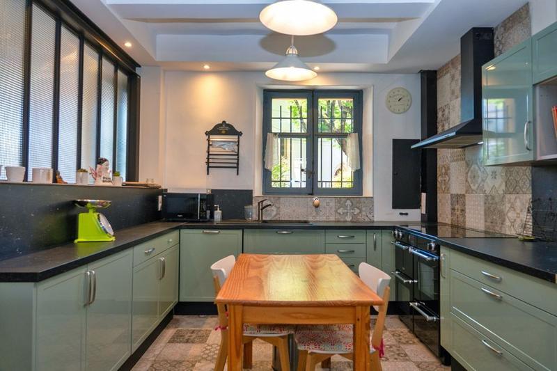 Maison - 200 m² - 6 pièces