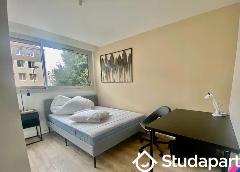 Chambre - 12 m² - 1 pièce