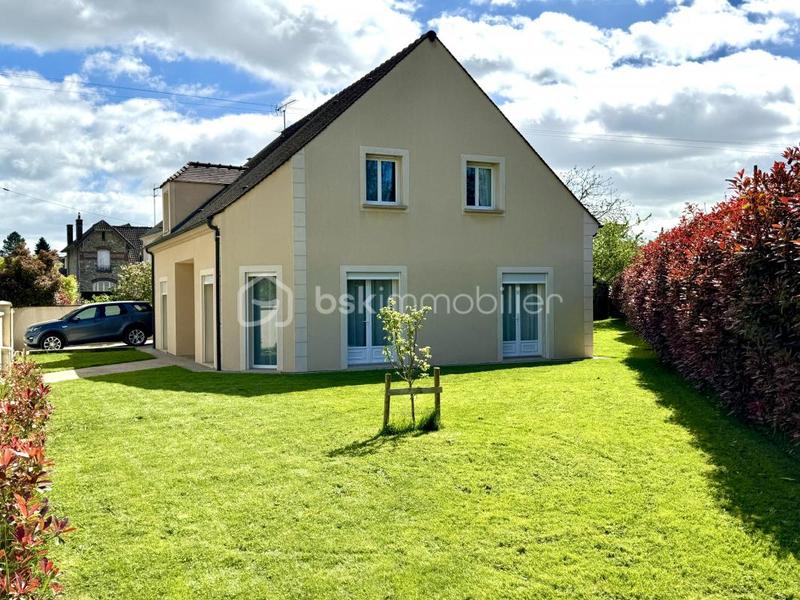 Maison - 214 m² - 7 pièces
