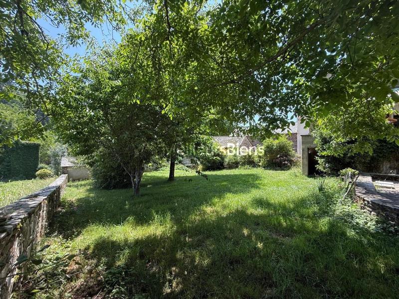 Maison - 180 m² - 8 pièces