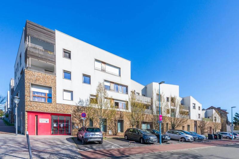 Studio - 30 m² - 1 pièce