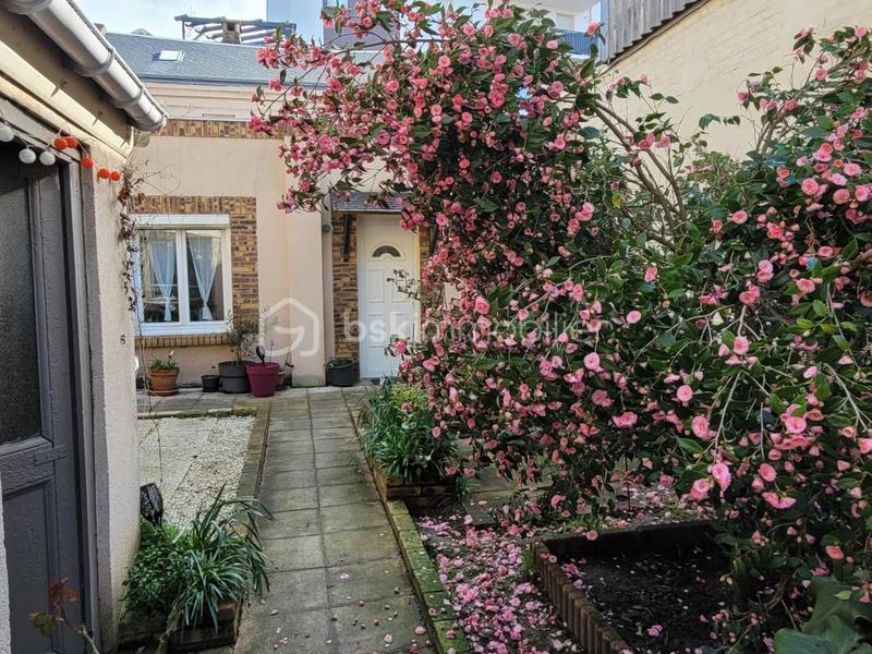 Maison - 96 m² - 4 pièces