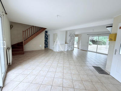 Maison - 138 m² - 5 pièces