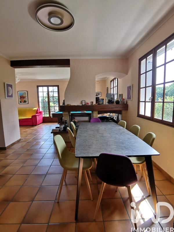 Maison - 291 m² - 8 pièces