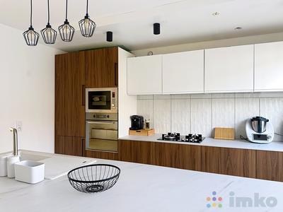 Maison - 122 m² - 6 pièces