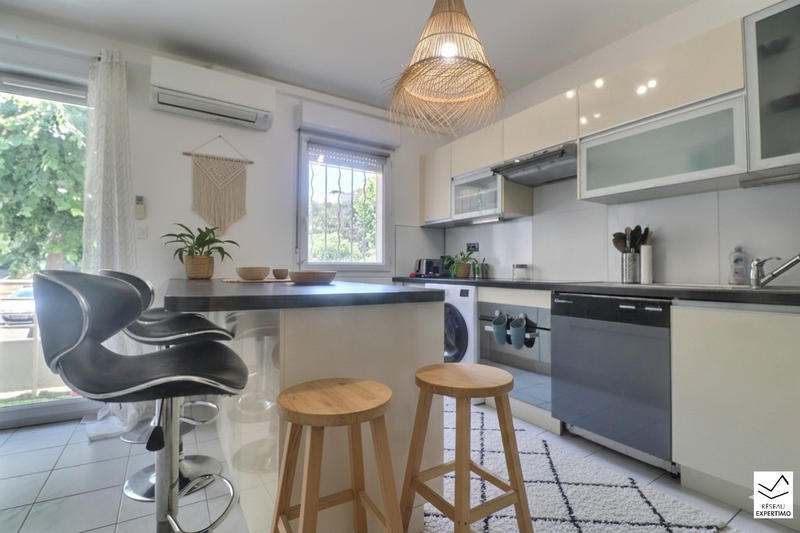 Appartement - 70 m² - 4 pièces