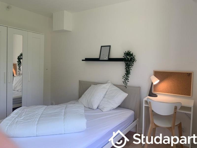 Chambre - 9 m² - 1 pièce