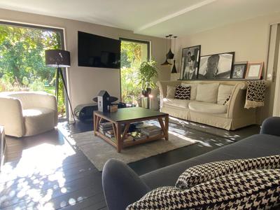 Maison - 285 m² - 12 pièces