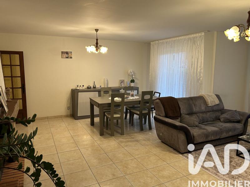 Maison - 243 m² - 7 pièces