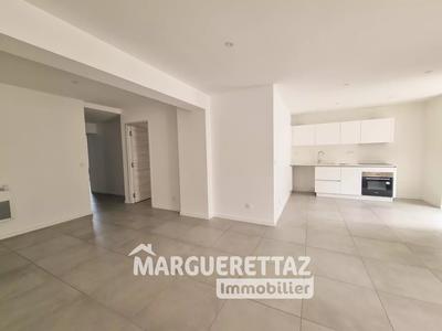 Appartement - 93 m² - 4 pièces