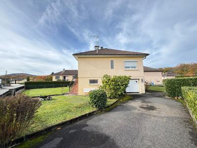 Maison - 90 m² - 5 pièces