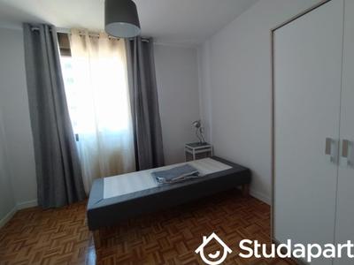 Chambre - 11 m² - 1 pièce