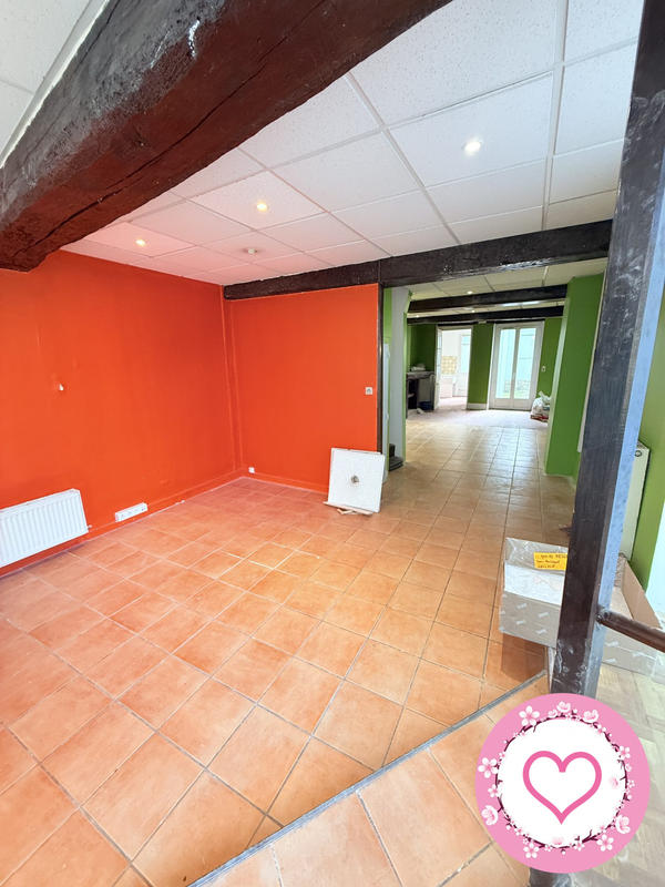 Local commercial - 133 m² - 7 pièces