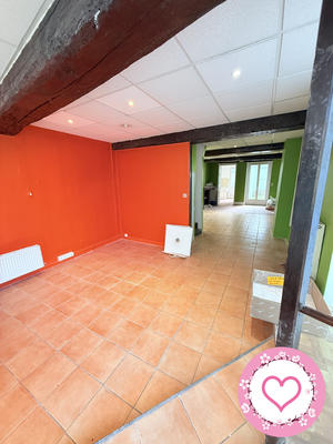 Local commercial - 133 m² - 7 pièces