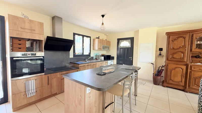 Maison - 85 m² - 4 pièces