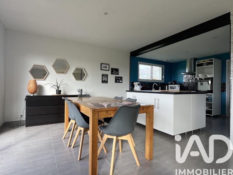 Maison - 121 m² - 5 pièces