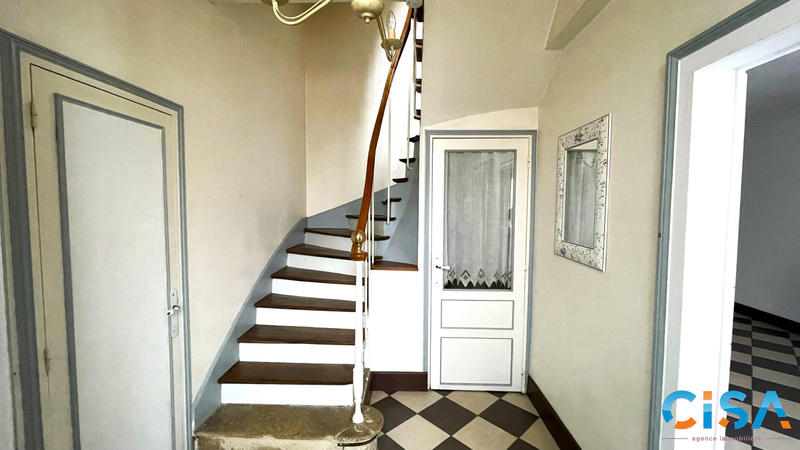 Maison ancienne - 177 m² - 8 pièces