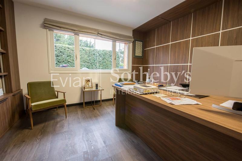 Maison - 354 m² - 8 pièces