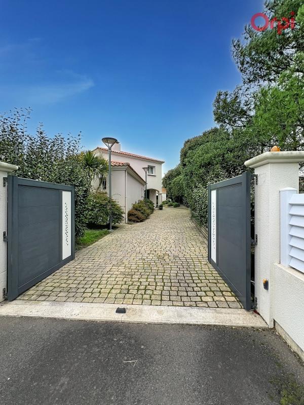 Villa - 225 m² - 5 pièces