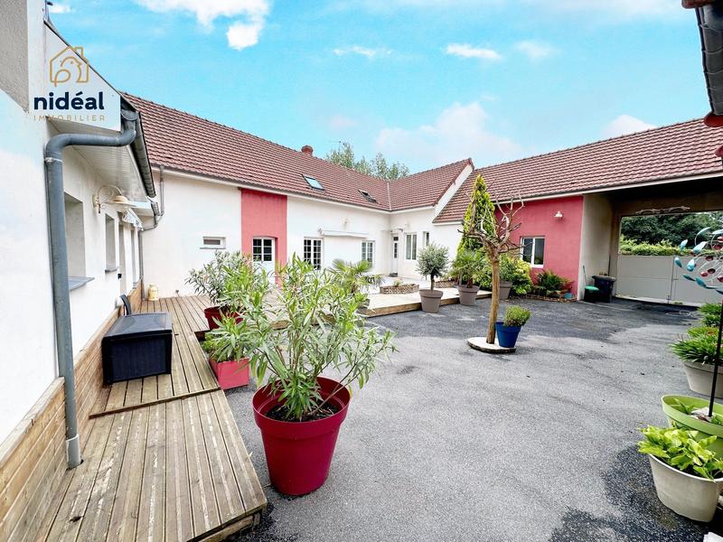 Maison - 280 m² - 7 pièces