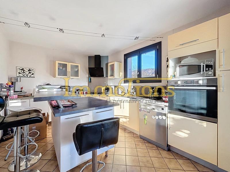 Maison - 88 m² - 4 pièces