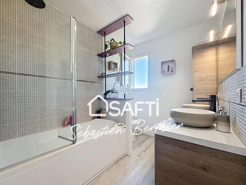 Maison - 90 m² - 4 pièces