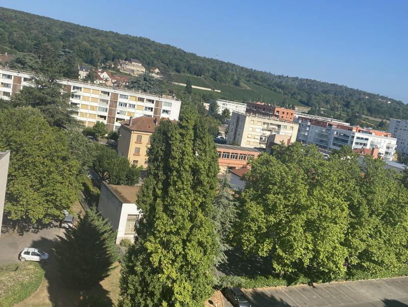 Appartement - 102 m² - 5 pièces