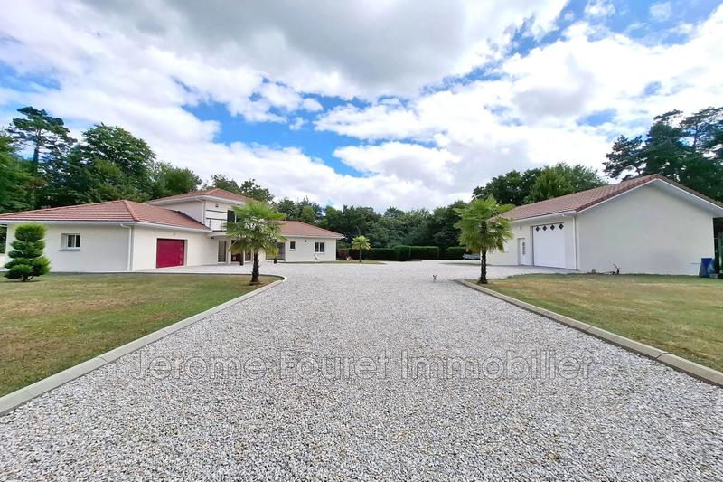 Maison contemporaine - 250 m² - 5 pièces