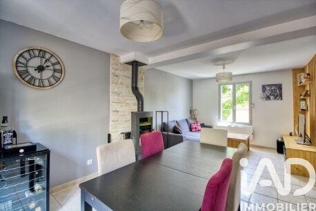 Maison - 77 m² - 5 pièces