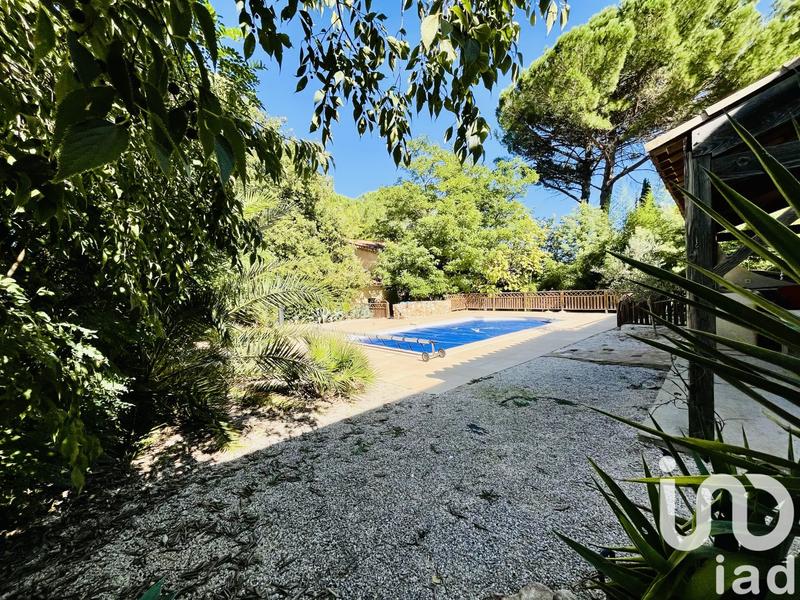 Maison - 206 m² - 7 pièces