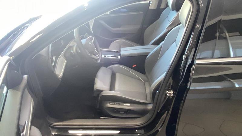 Volkswagen Passat 1.5 eTSI Opf 150 Dsg7 Elegance