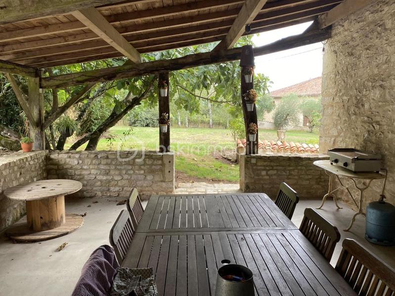 Propriété - 248 m² - 10 pièces